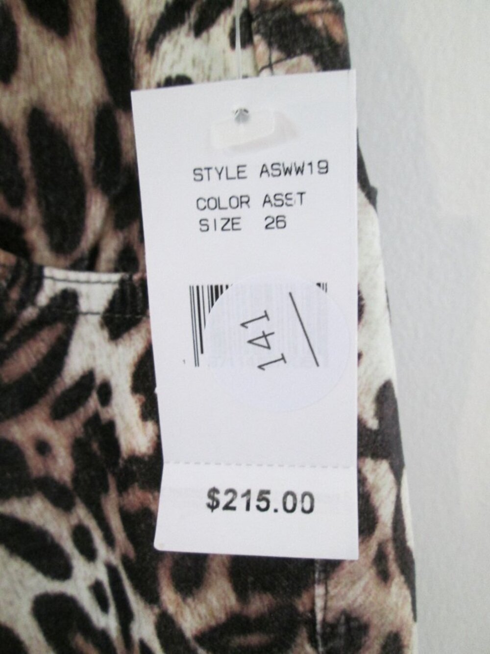 AG THE MARI HIGH RISE STRAIGHT LEOPARD JEAN Sz 26 NWT - Picture 9 of 10